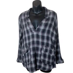 Natural life women’s small gauzy plaid v neck long sleeve front pocket top